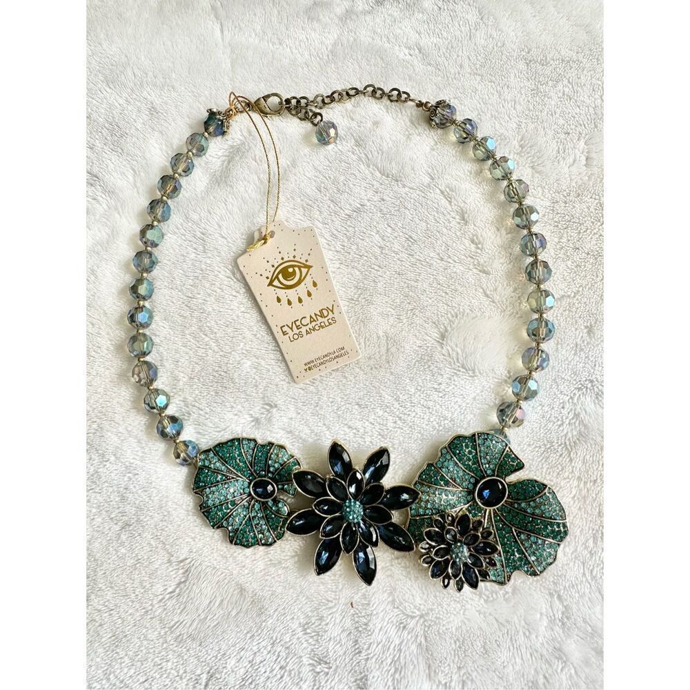 EYE CANDY LA Luxe Charlotte Glass Flower Beaded Lily Pad Bib Necklace - NWT
